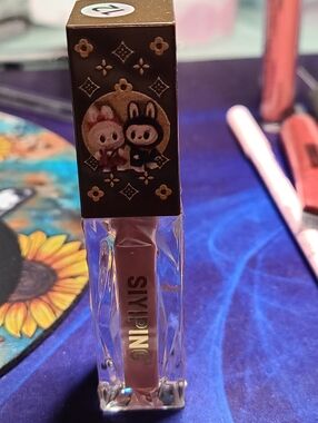Siying Pink Liquid Lip Gloss — Soft Pink Shine